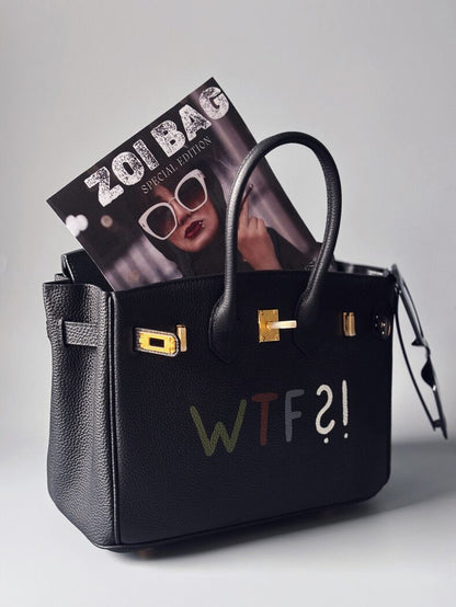 Černá designová kabelka Zoi Bag z pravé kůže s nápisem "WTF" z boku