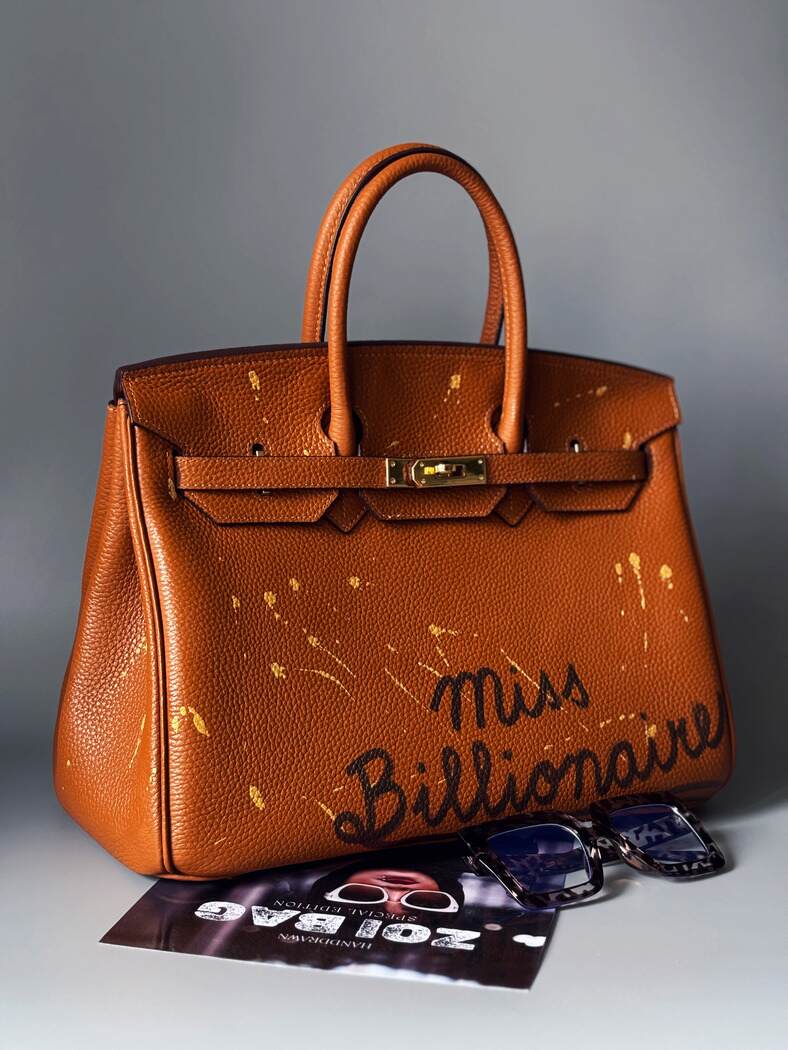 Originální kožená hnědá kabelka Zoi Bag s nápisem "Miss Billionaire"