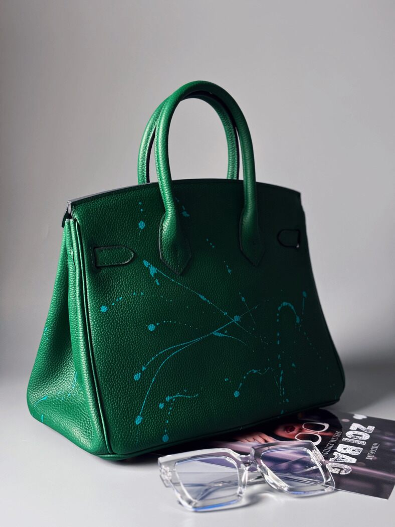 Zelená originální kožená kabelka Zoi Bag s nápisem "Can't adult today" zezadu