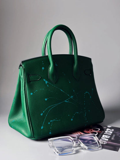 Zelená originální kožená kabelka Zoi Bag s nápisem "Can't adult today" zezadu